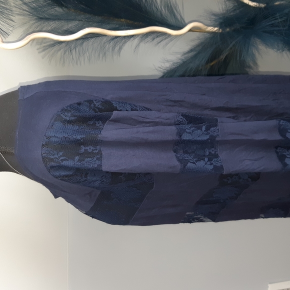 Blue cotton lace top - Picture 3 of 6